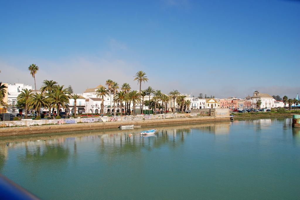 Apartamentos Ribera Del Puerto El Puerto de Santa Maria Exterior photo